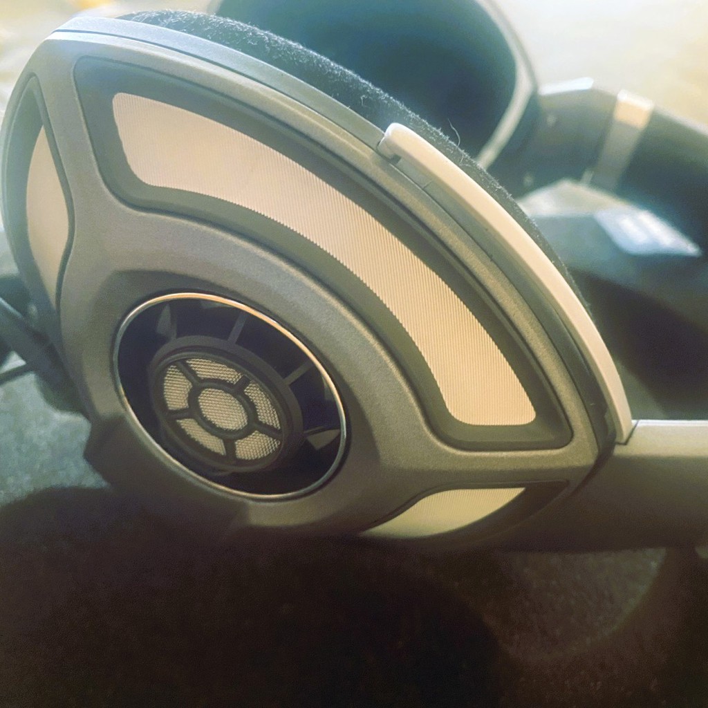 Наушники Sennheiser HD 700