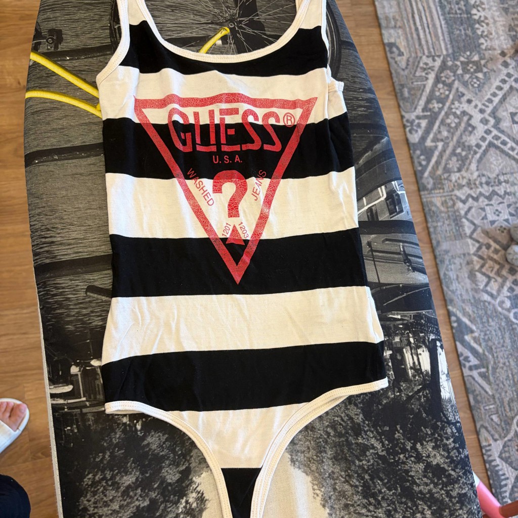 Боди Guess