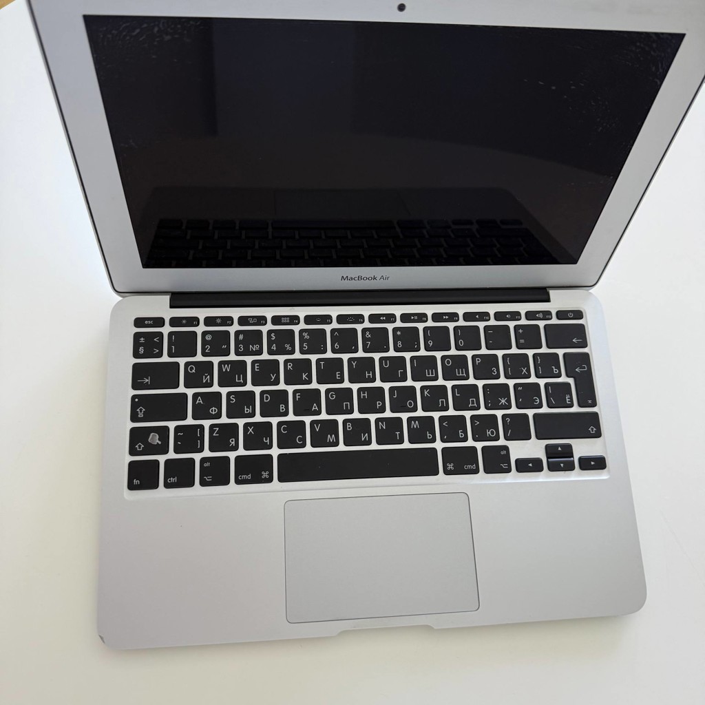 MacBook Air 11’ 2011