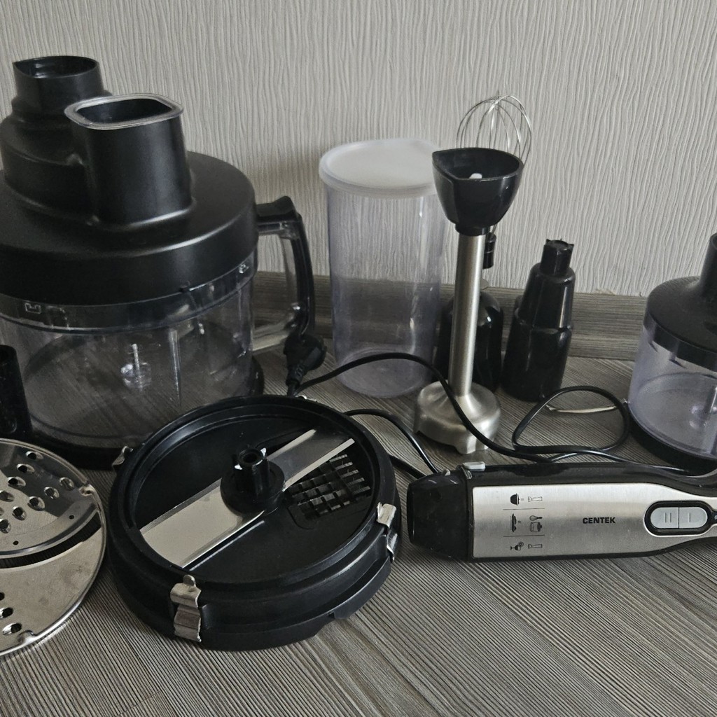 Блендер / комбайн Centek CT-1310