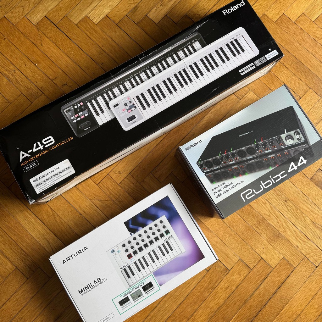 Arturia Minilab mk2 MIDI Controller
