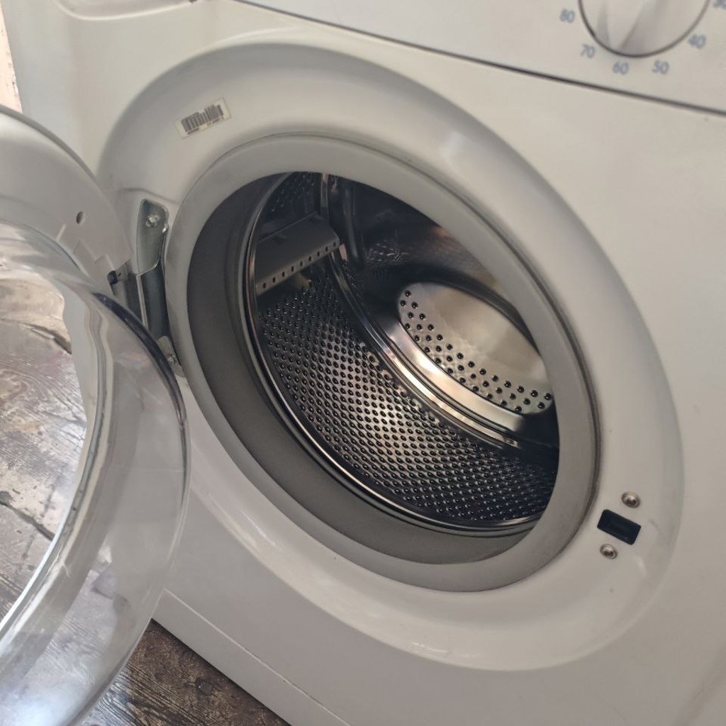 Стиральная машина Indesit WI62