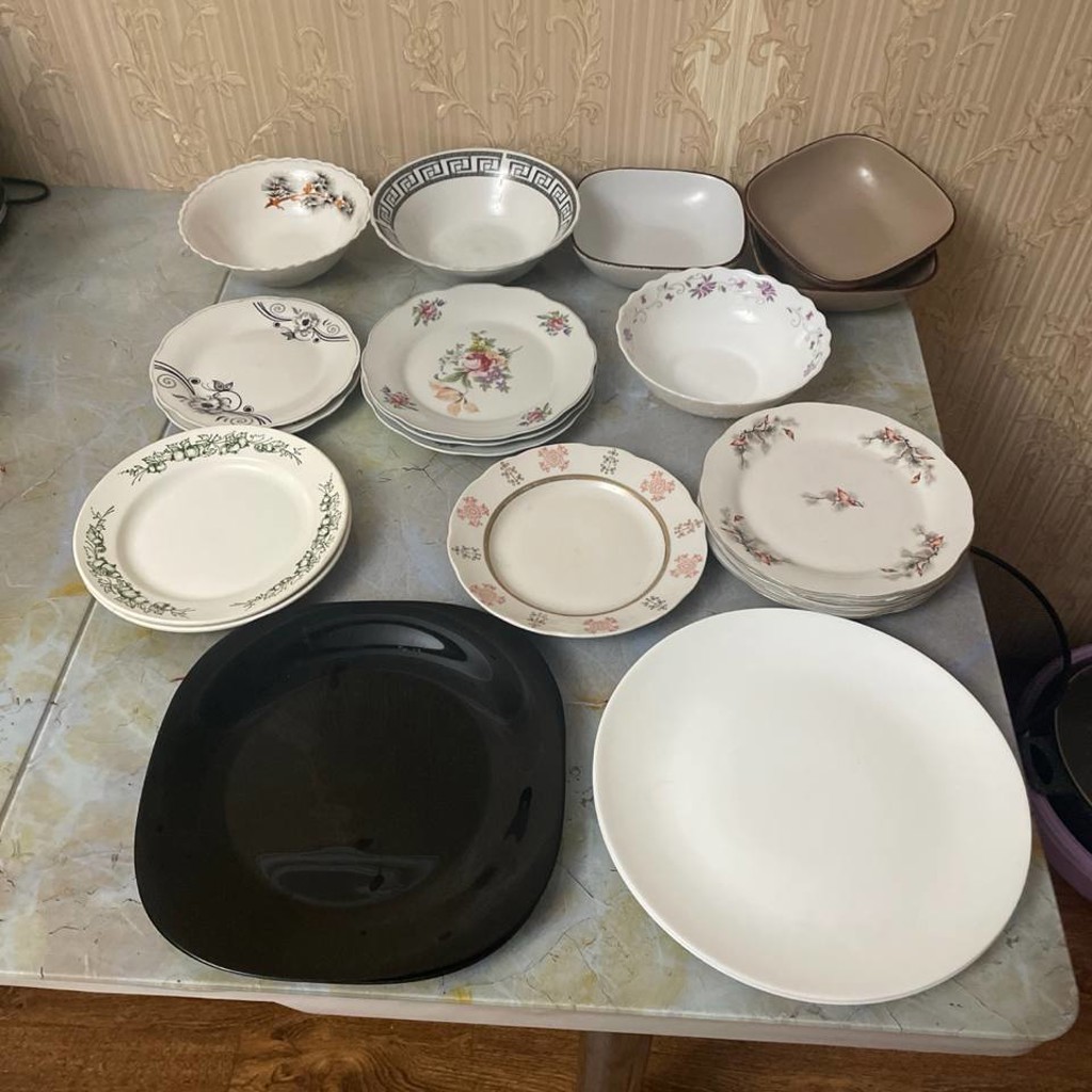 Тарелки и миски