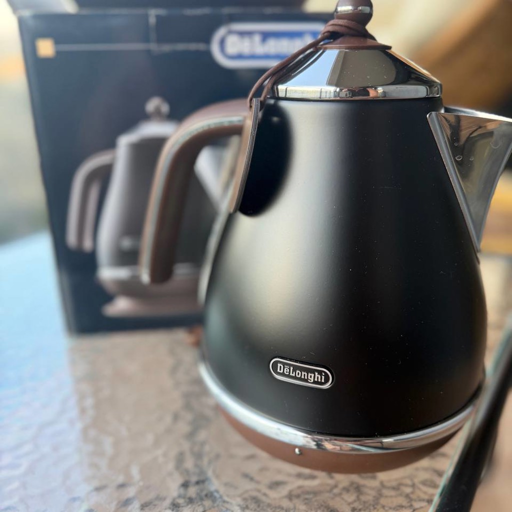 Чайник Delonghi
