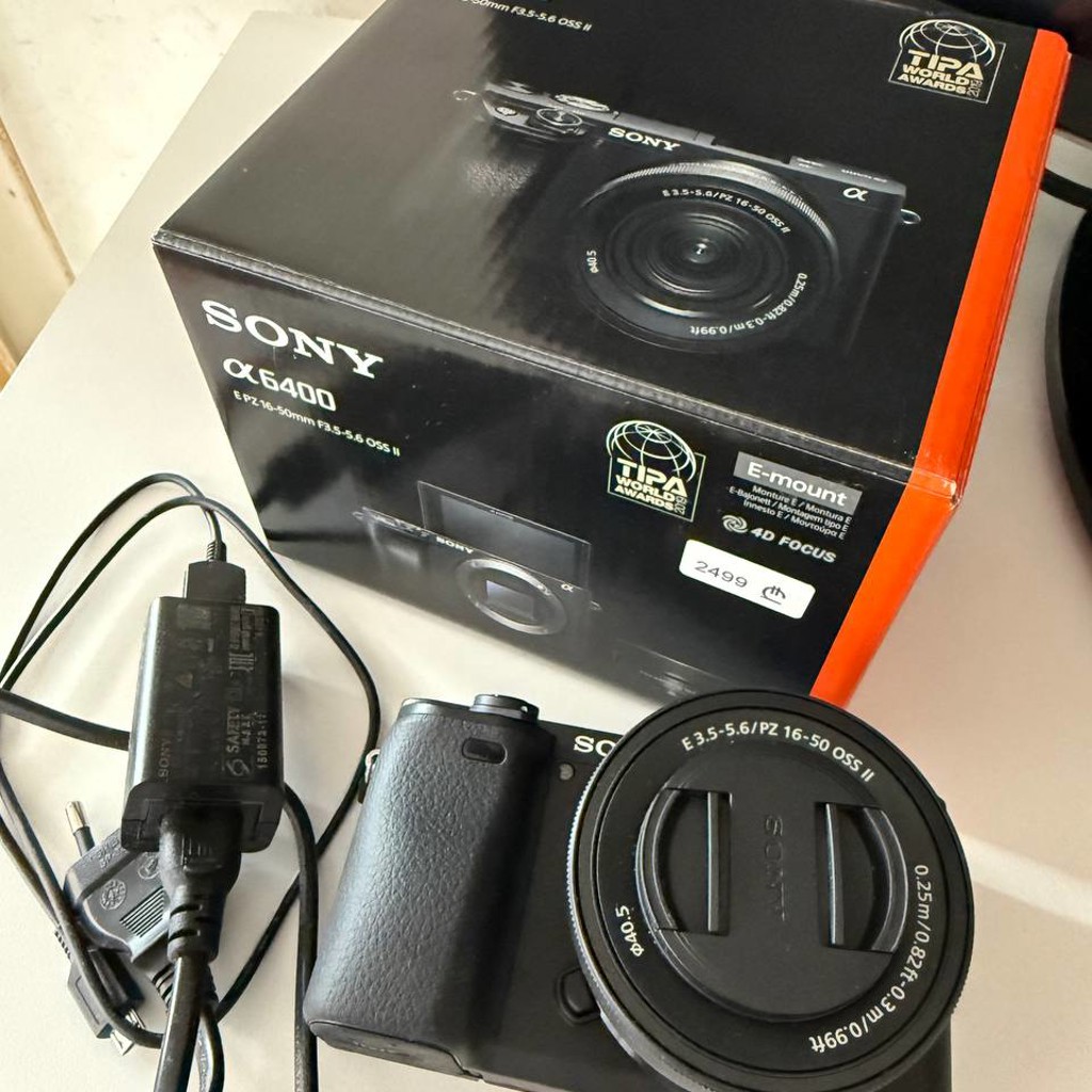 Камера Sony A6400