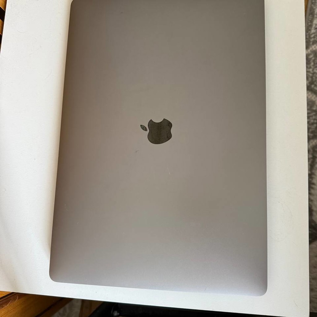 MacBook Pro 16” 2019