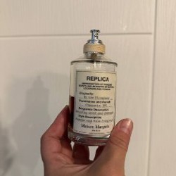 Replica By the Fireplace - фото 3