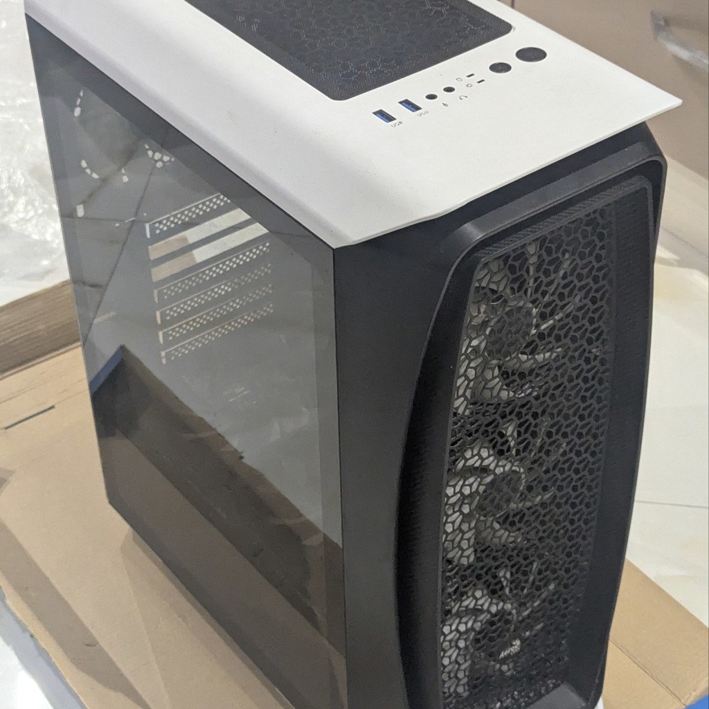 Корпус компьютера micro ATX