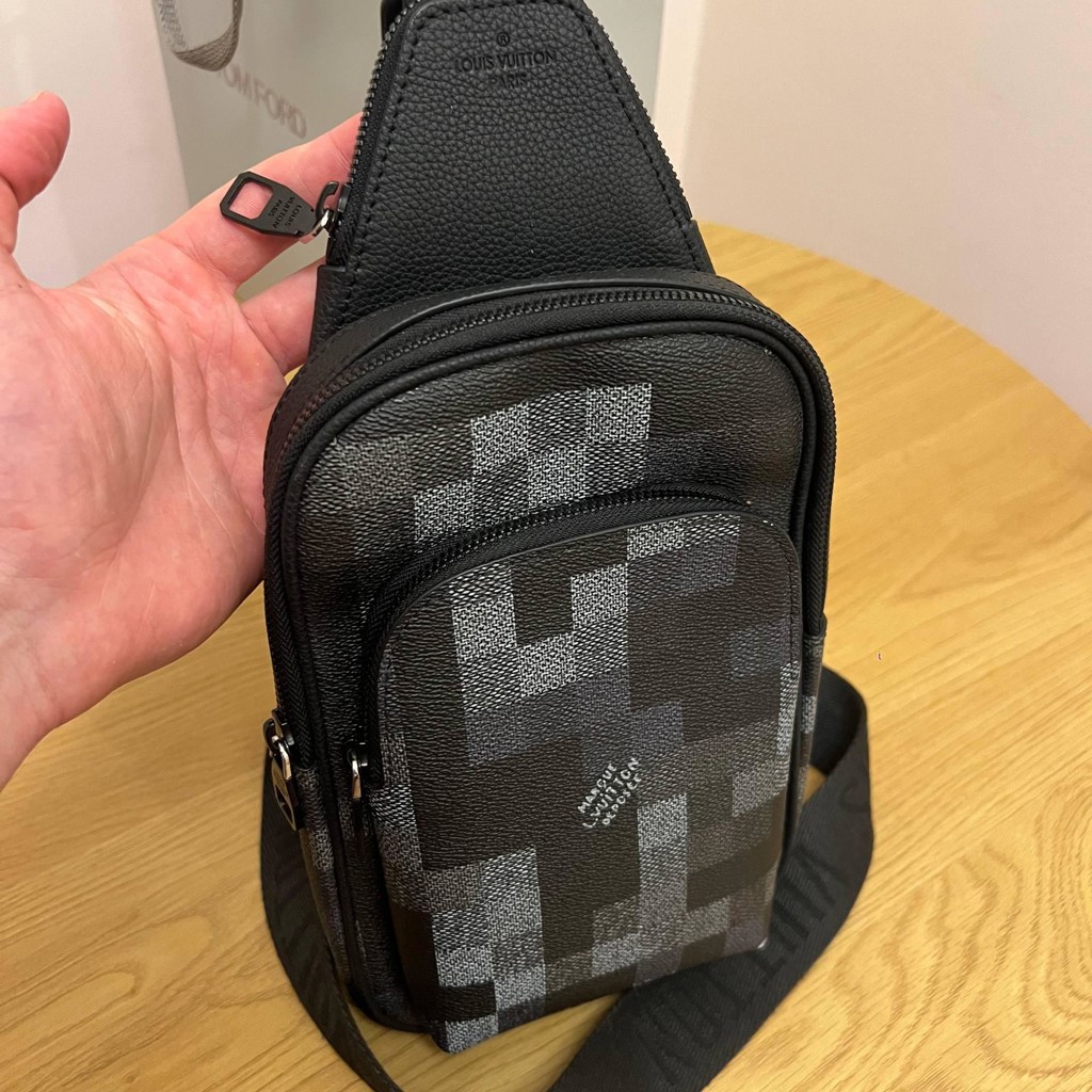 Сумка Louis Vuitton (не оригинал)