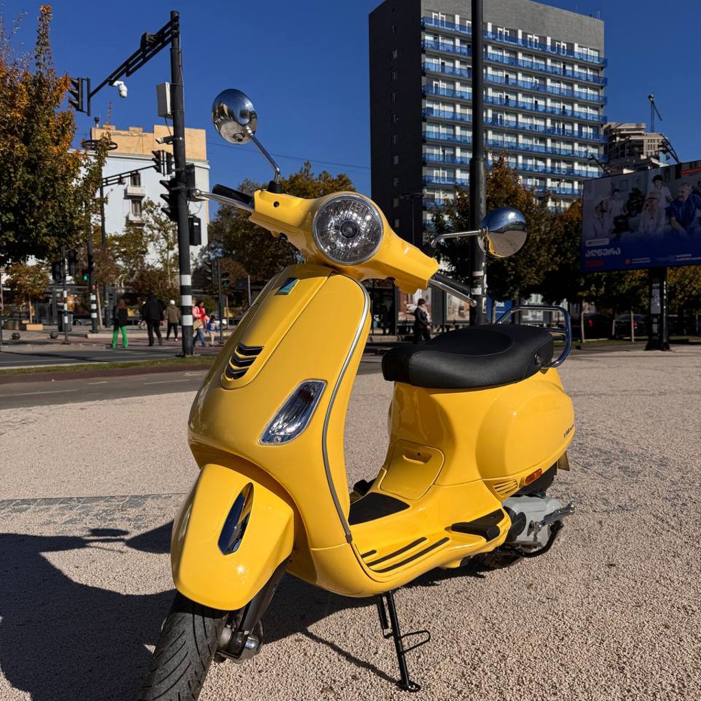 Скутер Vespa VXL 150