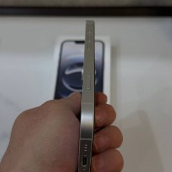 IPhone 16e 128GB - фото 4
