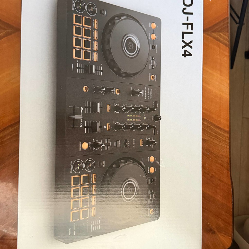 Диджей пульт Pioneer DDJ-FLX 4