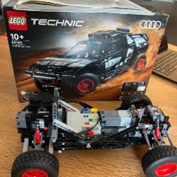 Lego Technic машина Audi RS Q e-tron - фото 2
