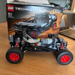 Lego Technic машина Audi RS Q e-tron - фото 3