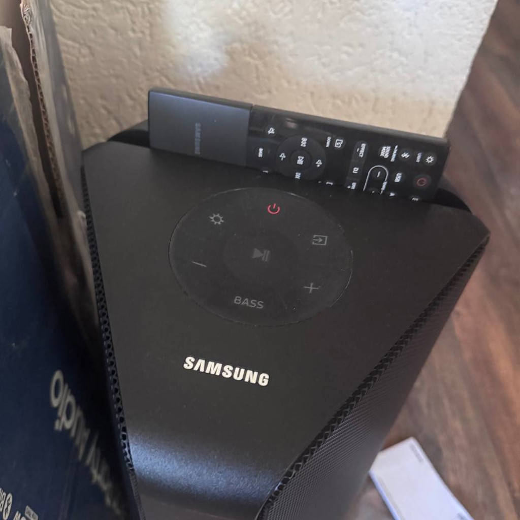 Колонка Samsung Giga Party Audio