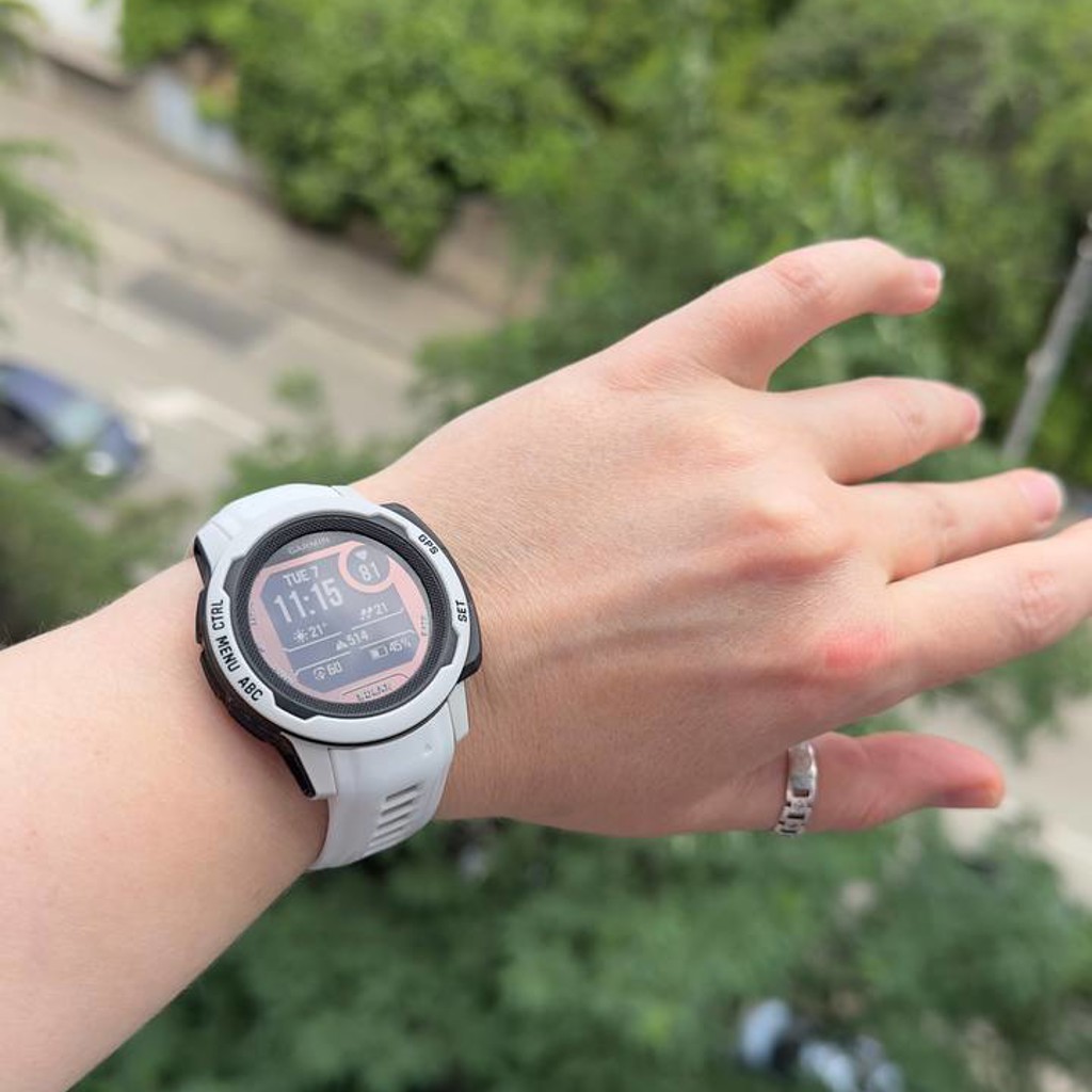 Спортивные часы Garmin Instinct 2S Solar