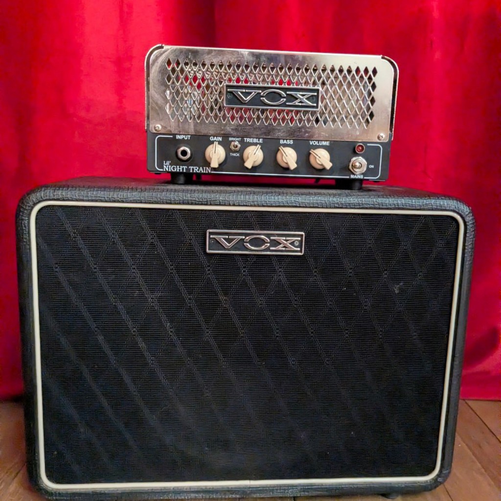 Педаль дисторшна Boss DS-1 Distortion