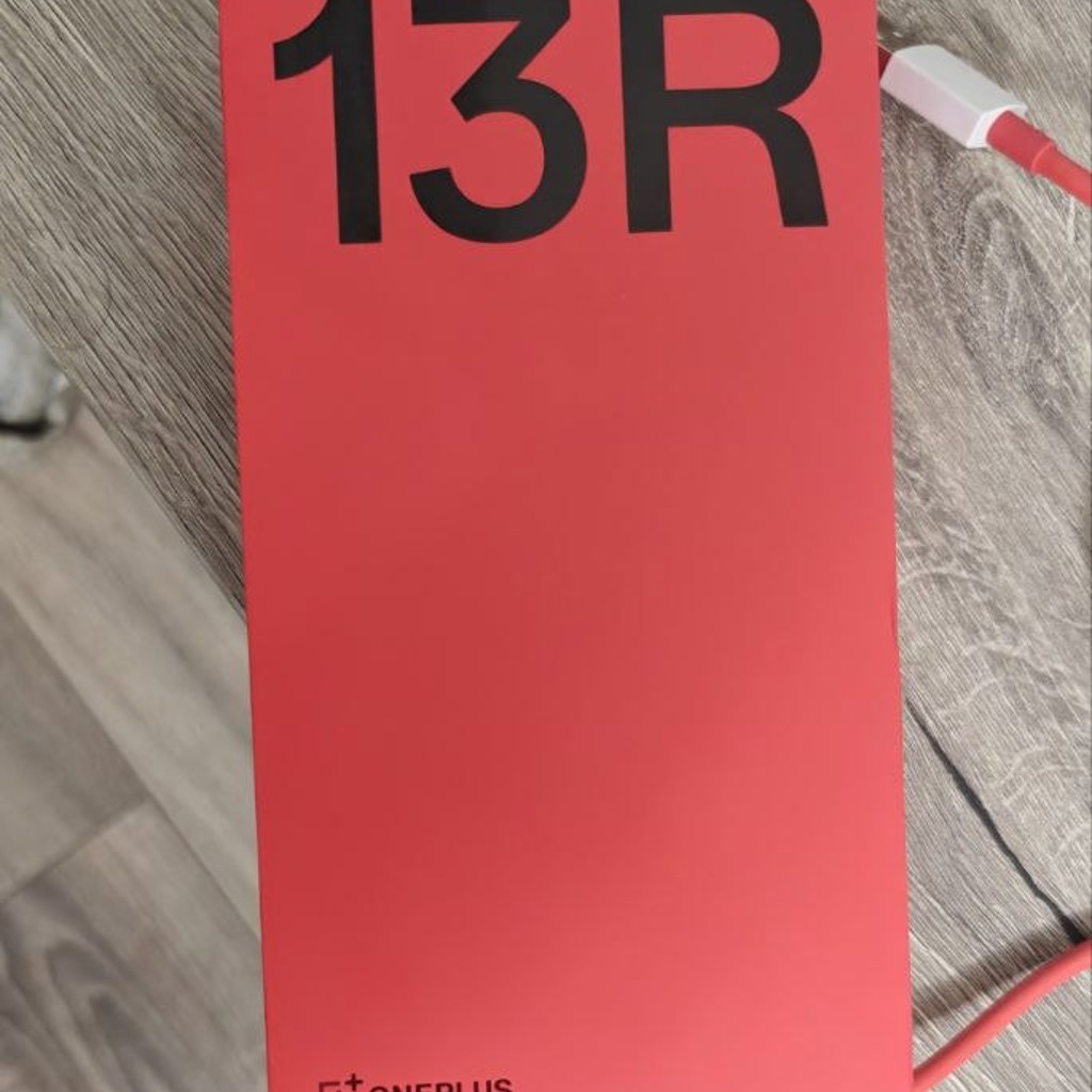 Телефон OnePlus 13R