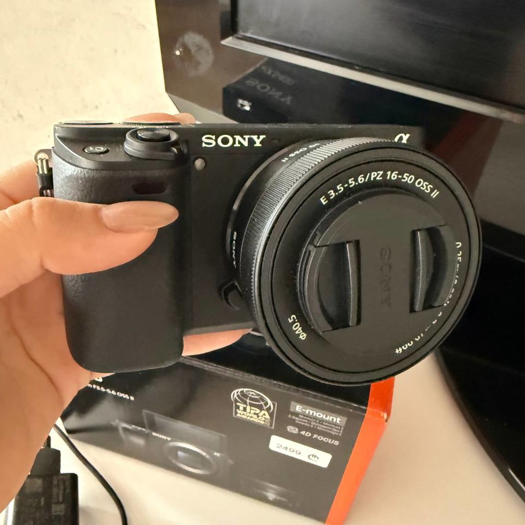 Камера Sony A6400