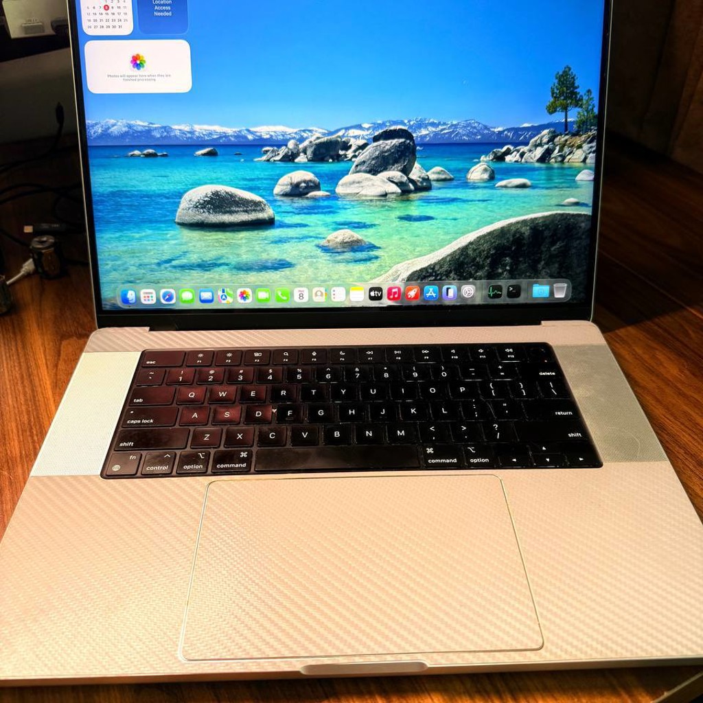 Macbook 16-inch