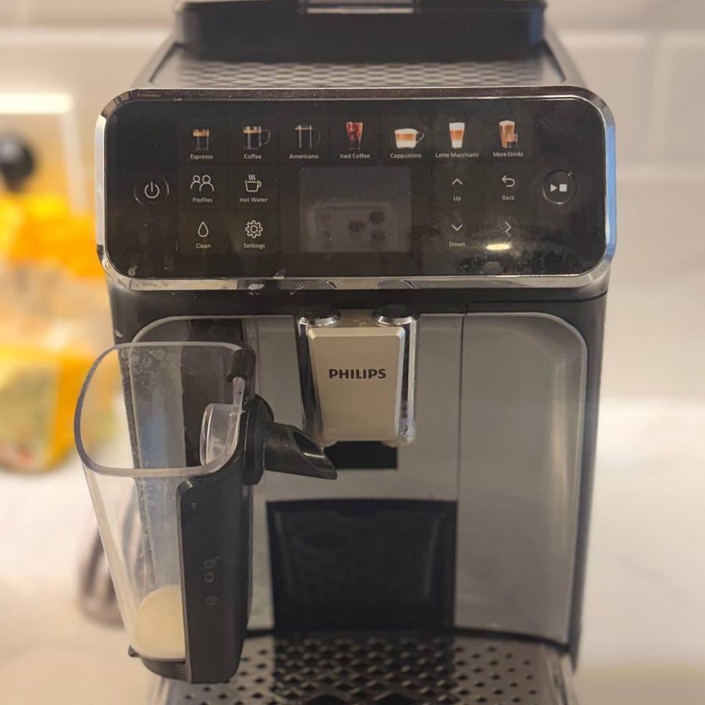 Кофемашина Philips LatteGo