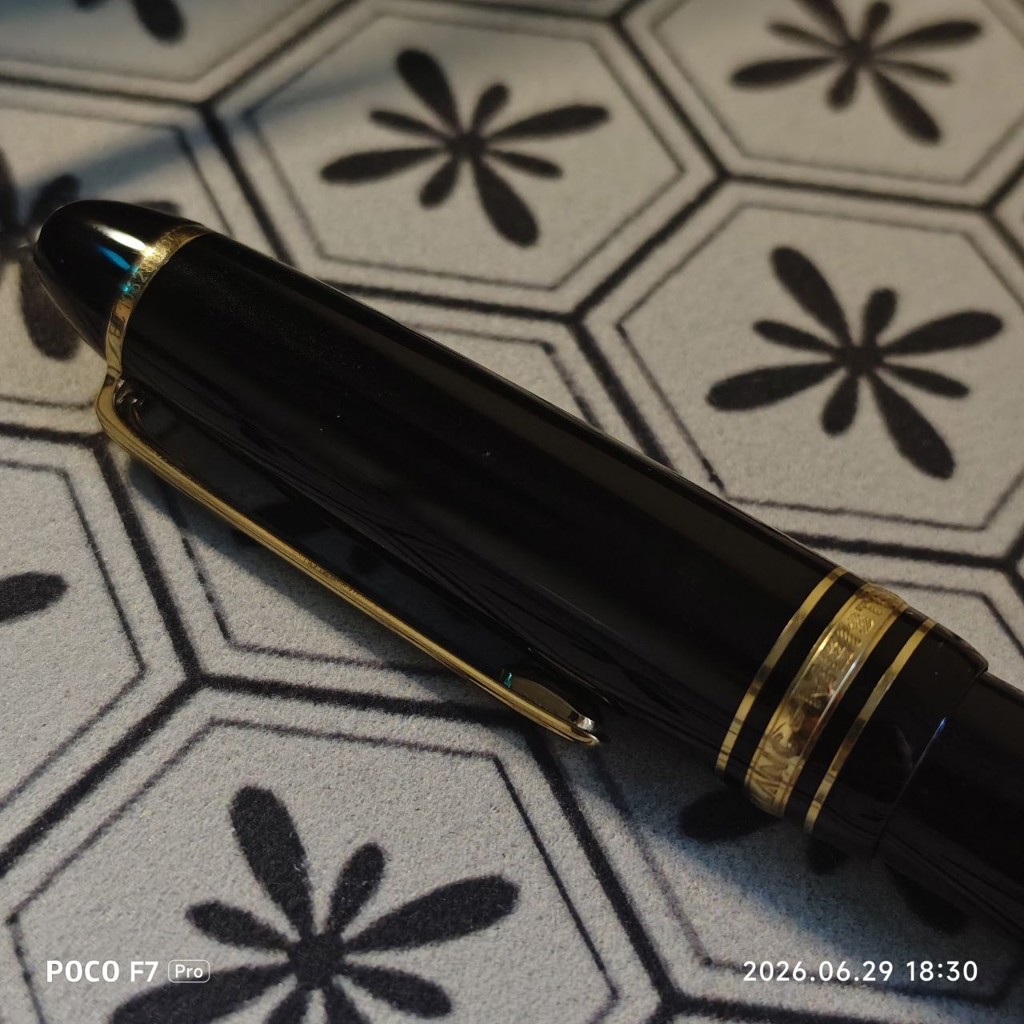 Золотая ручка Montblanc 146