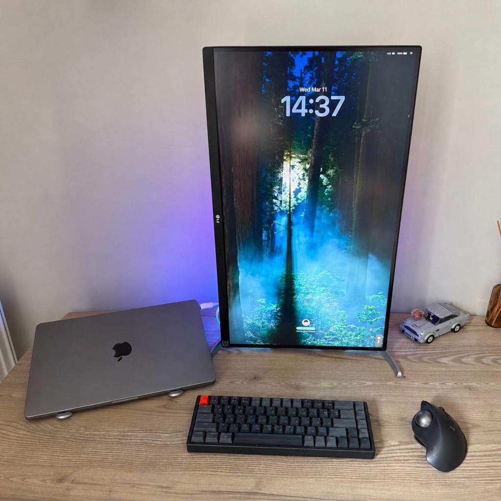 LG UltraFine 27UP850N-W