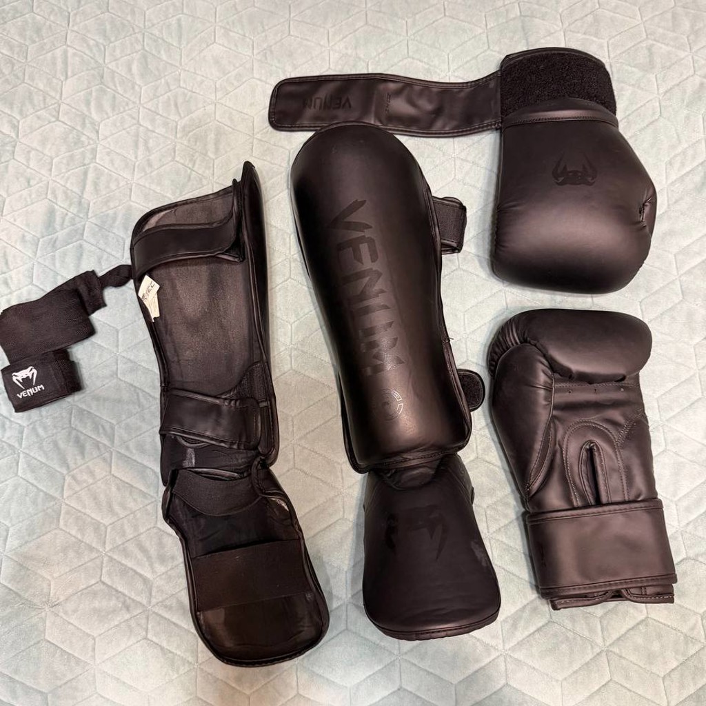 Перчатки боксерские Venum Contender 1.5 Black