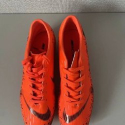 Футбольные бутсы Nike - фото 2