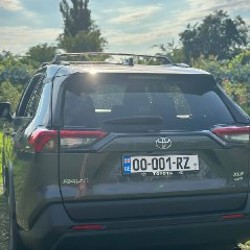 Toyota RAV4 - фото 8