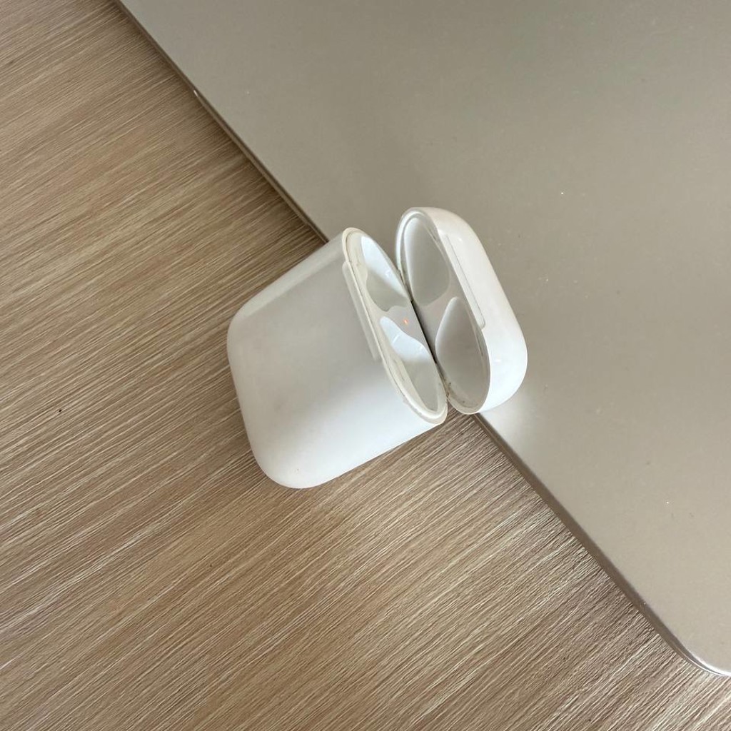 Кейс от Apple Airpods 1