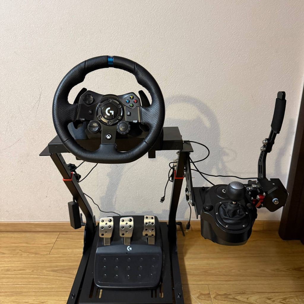 Комплект для симрейсинга Logitech G923