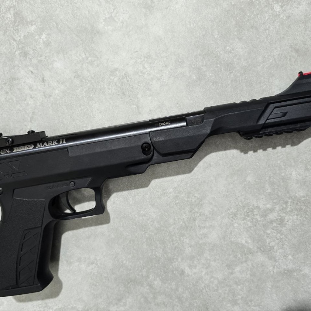 Пневматический пистолет Benjamin Trail NP Mark II