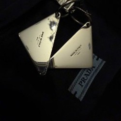 Серьги Prada Symbol - фото 3