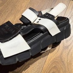 Летние босоножки Prada - фото 4