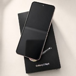 Samsung Galaxy Z Flip5 - фото 4