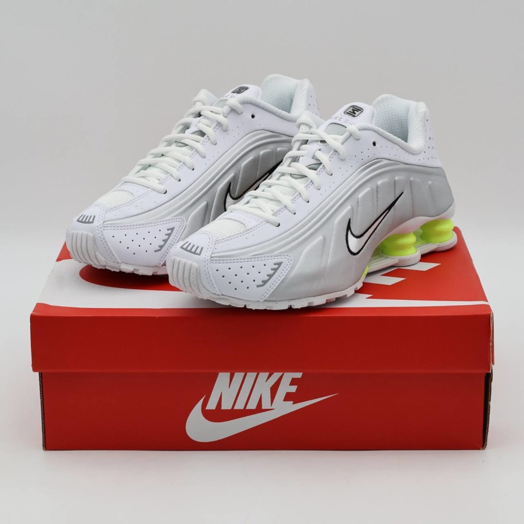 Кроссовки Nike Shox R4