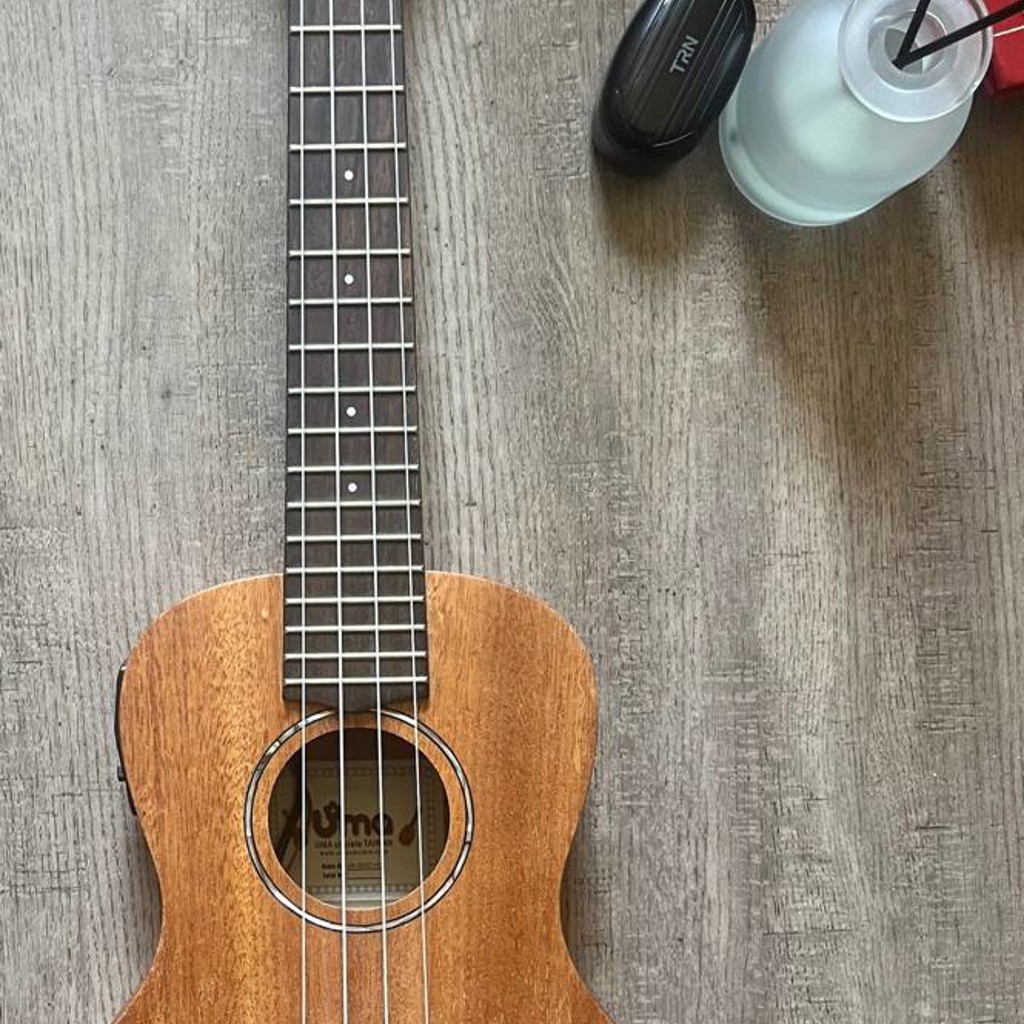 Укулеле UMA UK-05SC+EQ