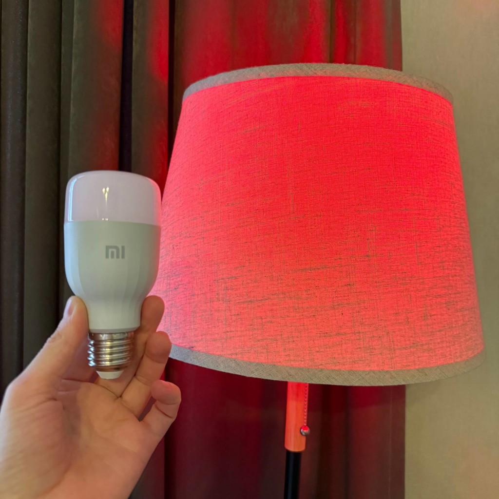 Умная цветная лампа RGB с пультом