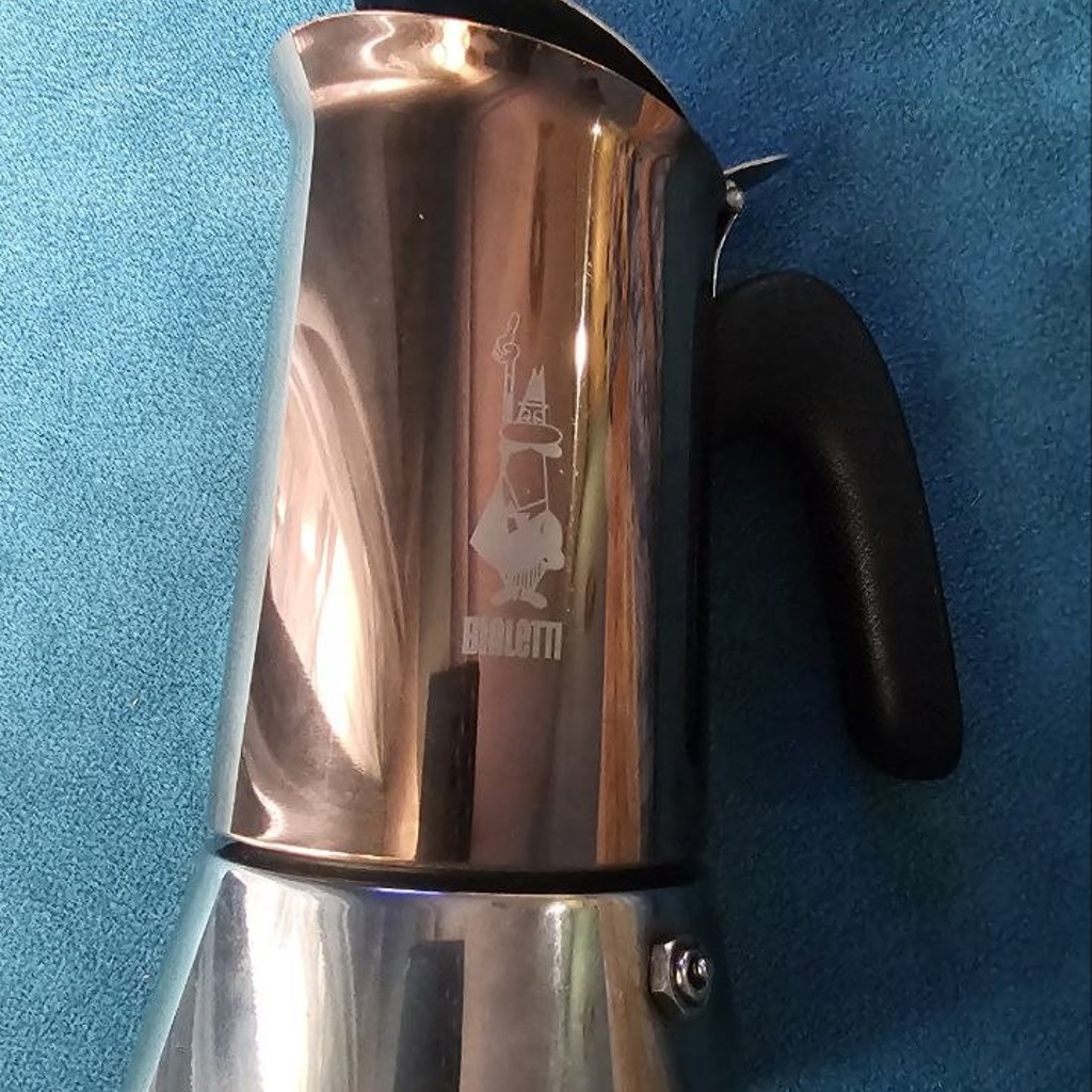 Гейзерная кофеварка Bialetti Venus