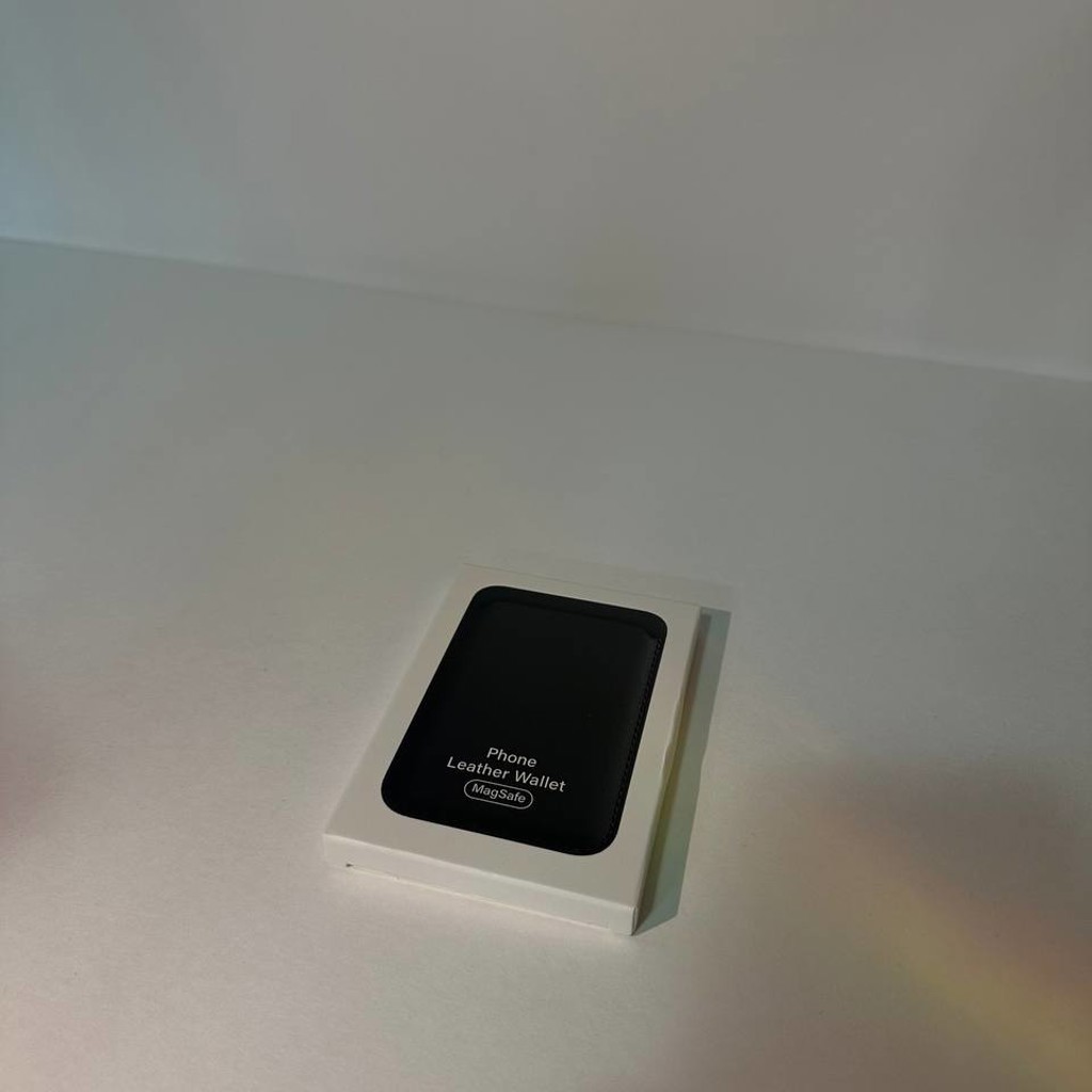 Leather Wallet with MagSafe