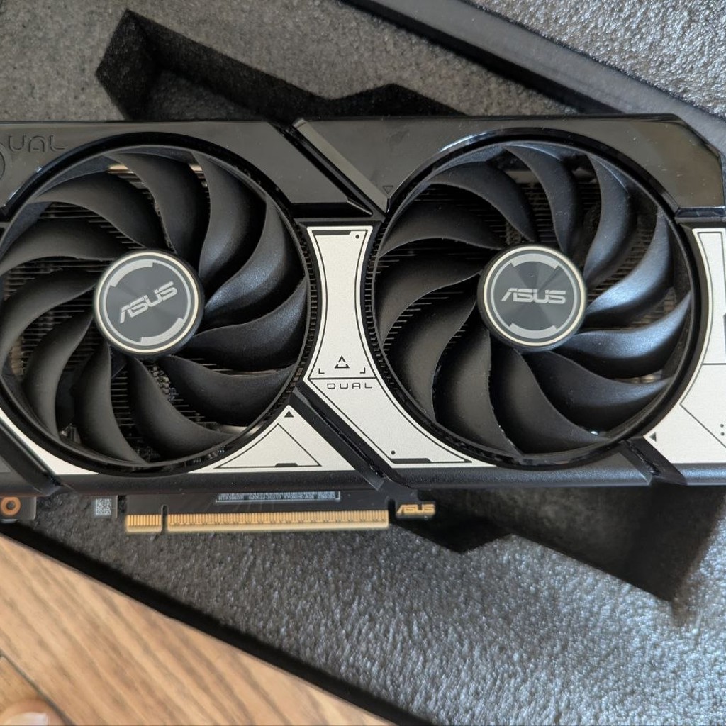 Asus Dual GeForce RTX 5060 ti