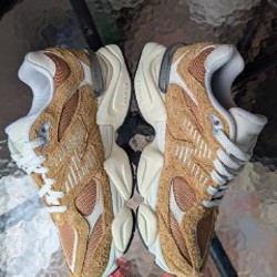 Женские кроссовки New Balance 9060 - фото 4