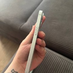IPhone 15 128 GB - фото 2