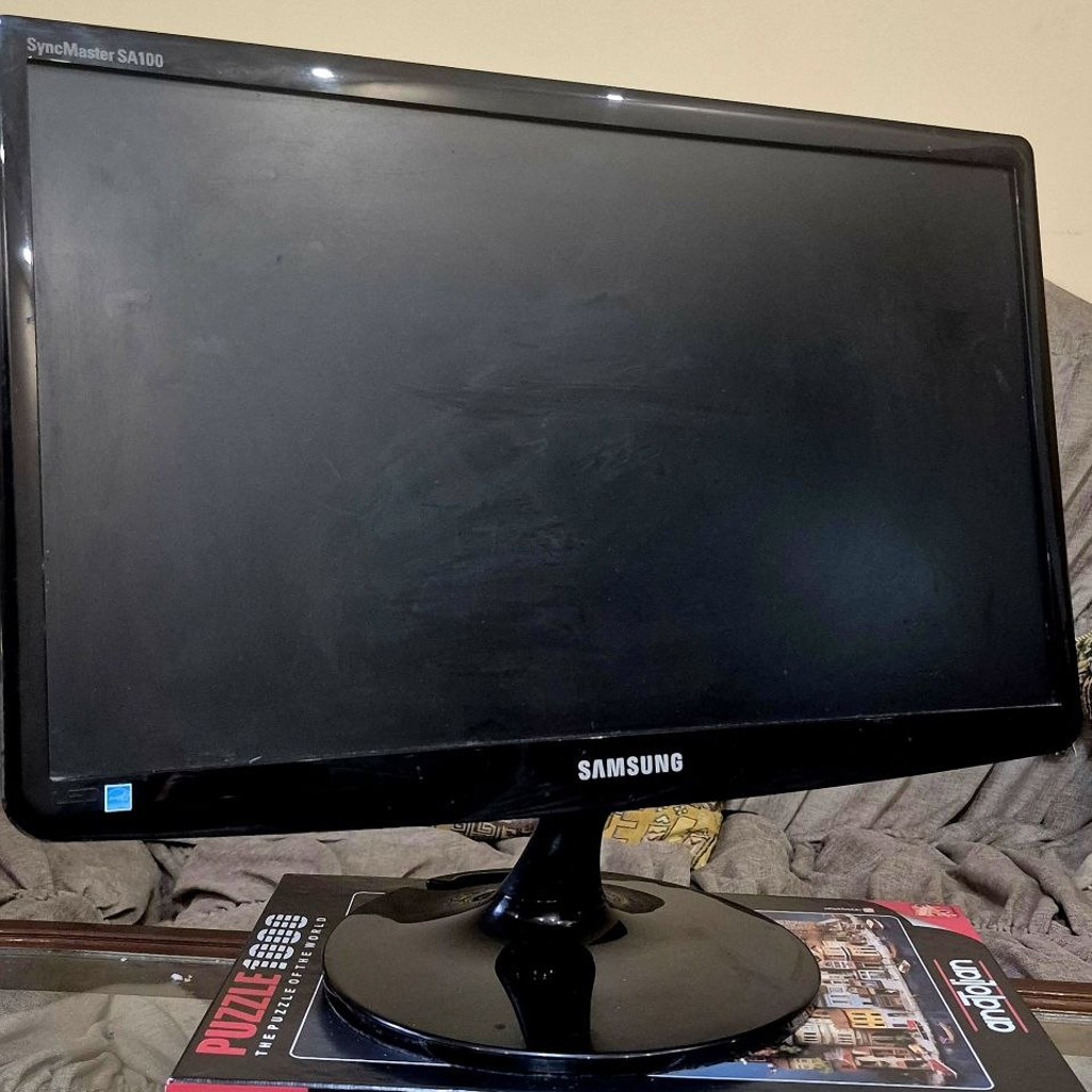 Монитор Samsung