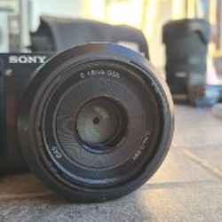 Объектив Sony 35 f1.8 - фото 3