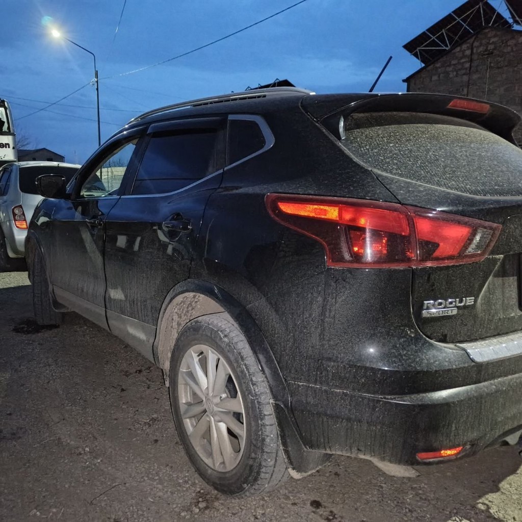 Nissan Rogue Sport SV