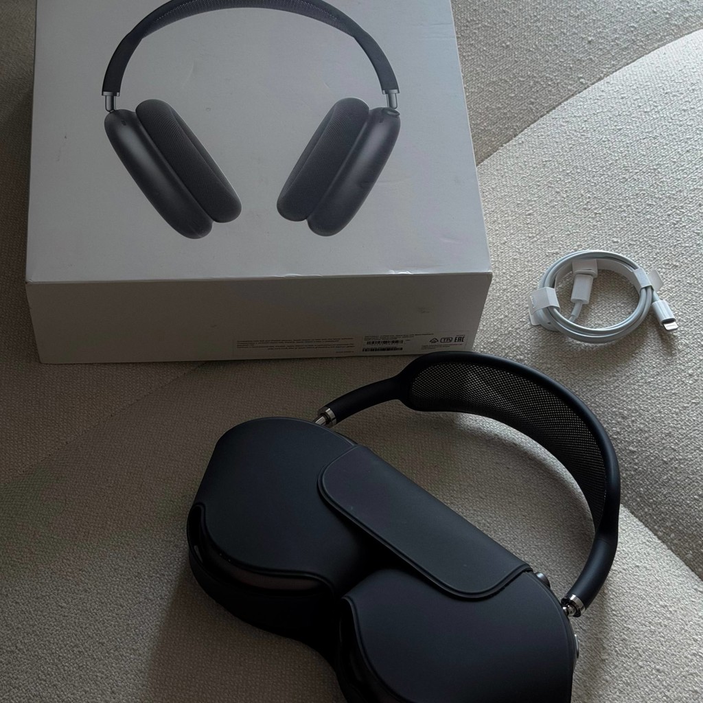 AirPods Max 1-го поколения