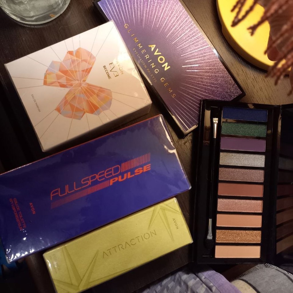Палетка теней Avon Glimmering Gems