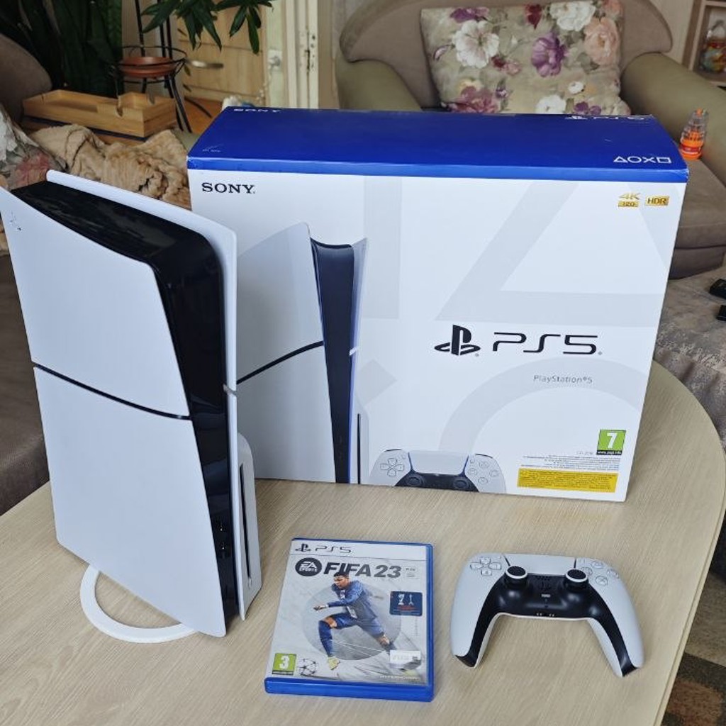 PLAYSTATION 5 SLIM